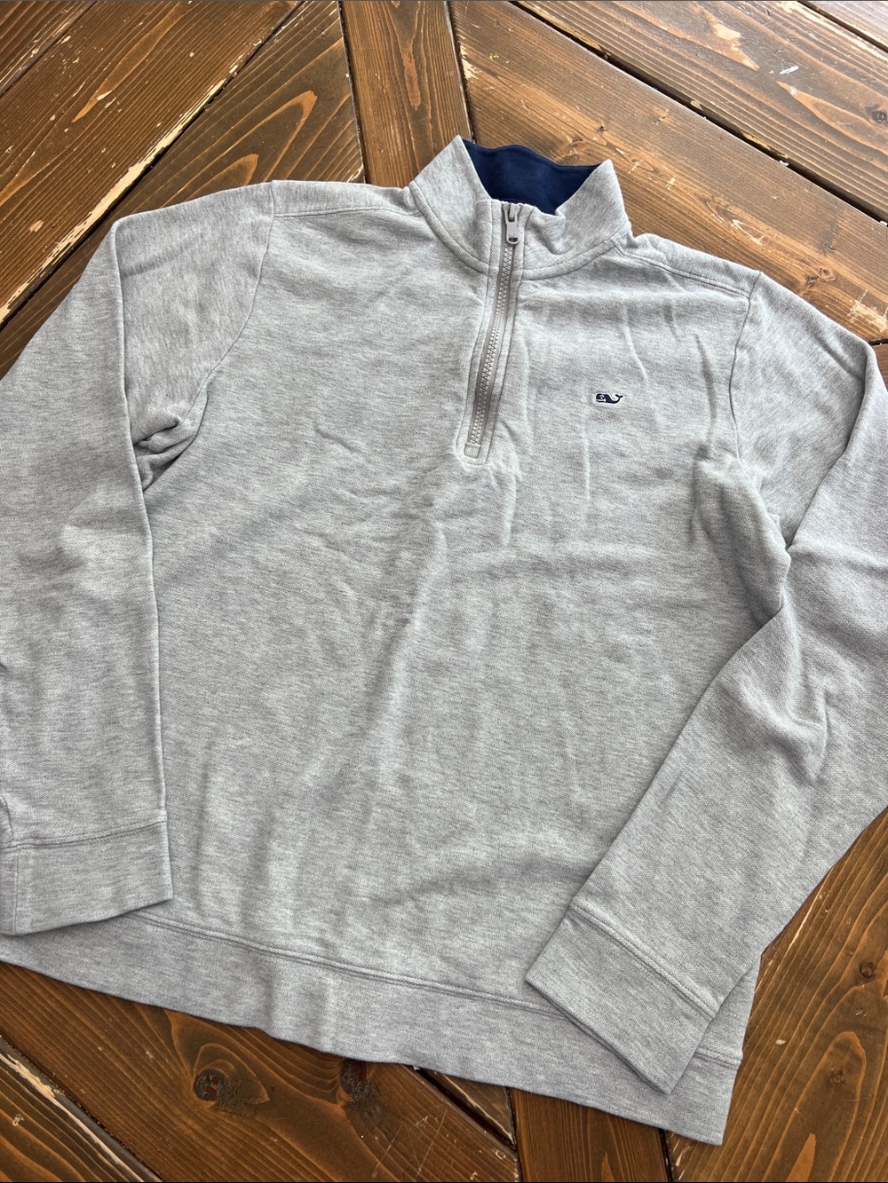 Vineyard Vines Men's Light Gray Quarter-Zip with Navy Inner Collar